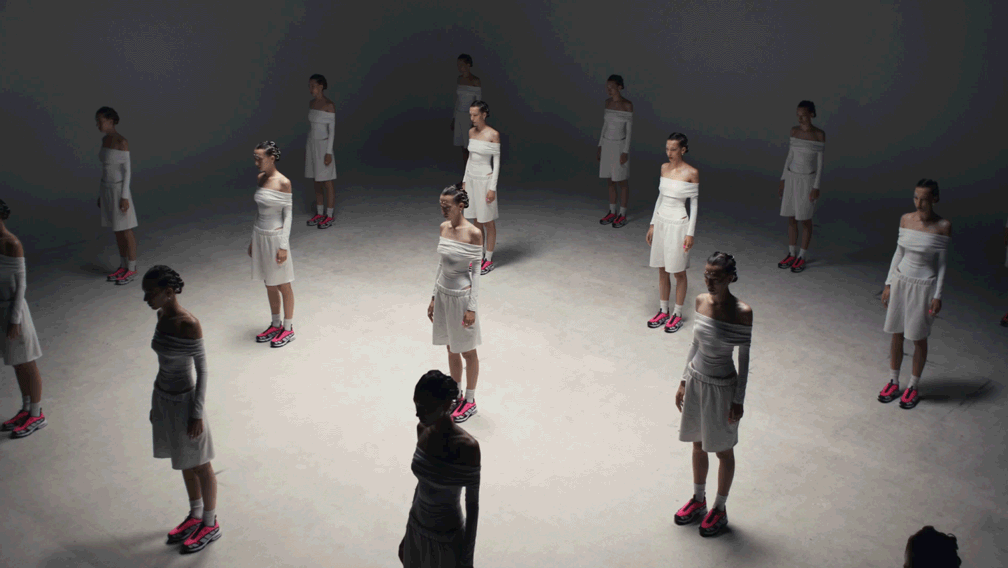 DIRECTOR & PHOTOGRAPHER