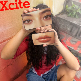 DIRECTOR & PHOTOGRAPHER