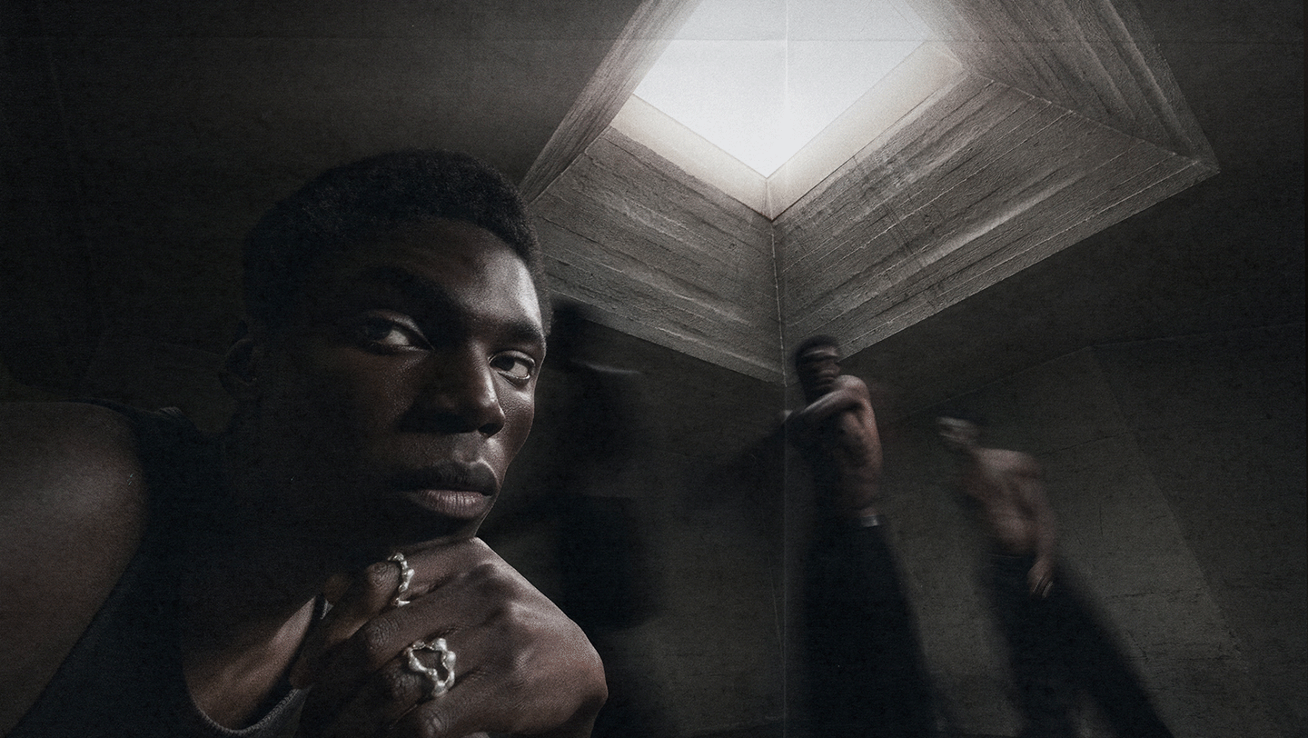 DIRECTOR & PHOTOGRAPHER