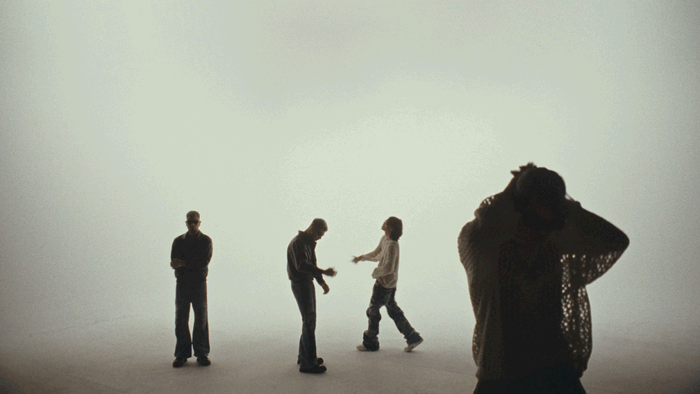 DIRECTOR & PHOTOGRAPHER