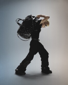 DIRECTOR & PHOTOGRAPHER