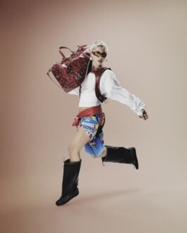 DIRECTOR & PHOTOGRAPHER