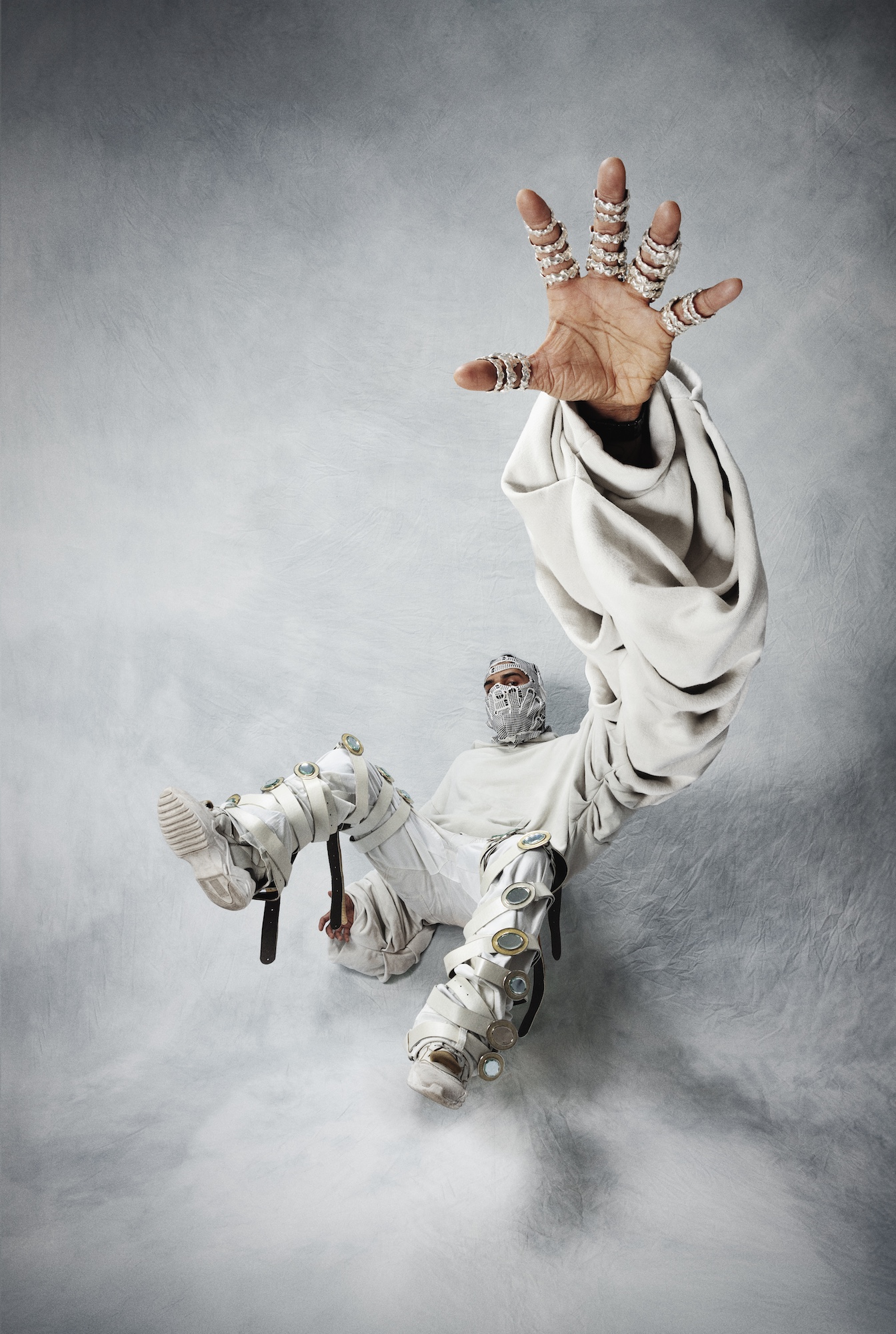 DIRECTOR & PHOTOGRAPHER