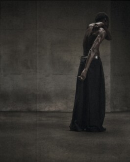 DIRECTOR & PHOTOGRAPHER