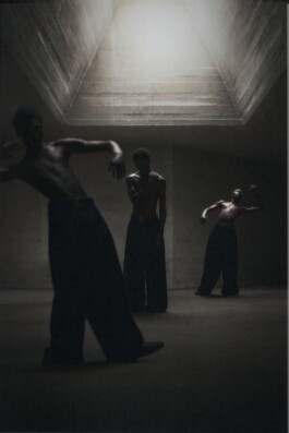 DIRECTOR & PHOTOGRAPHER