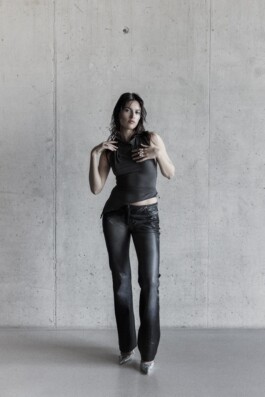 DIRECTOR & PHOTOGRAPHER