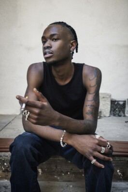 DIRECTOR & PHOTOGRAPHER