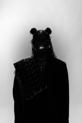 DIRECTOR & PHOTOGRAPHER